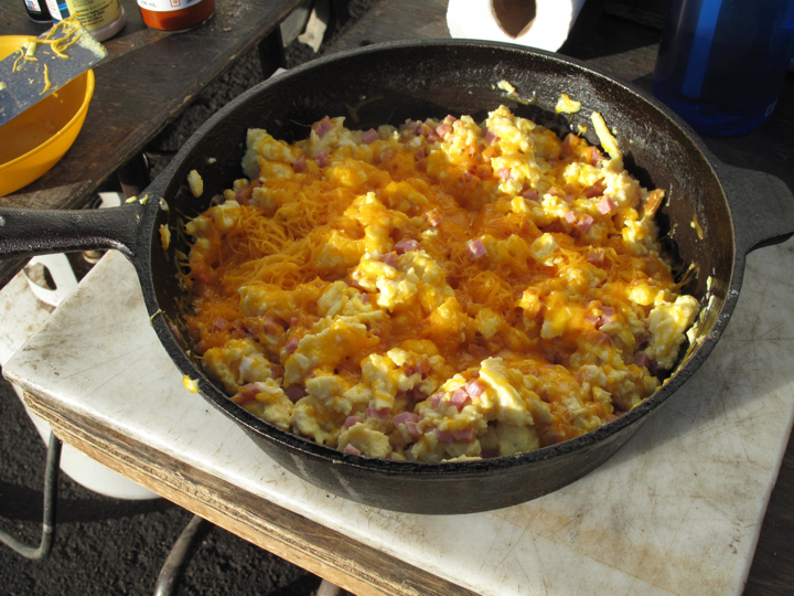 Scramble egg in cast iron pan